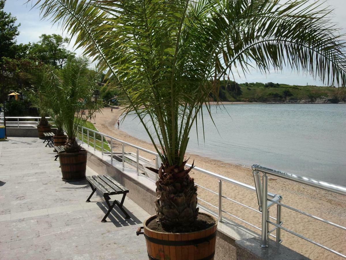 Vila Riviera 切尔诺莫雷茨 外观 照片