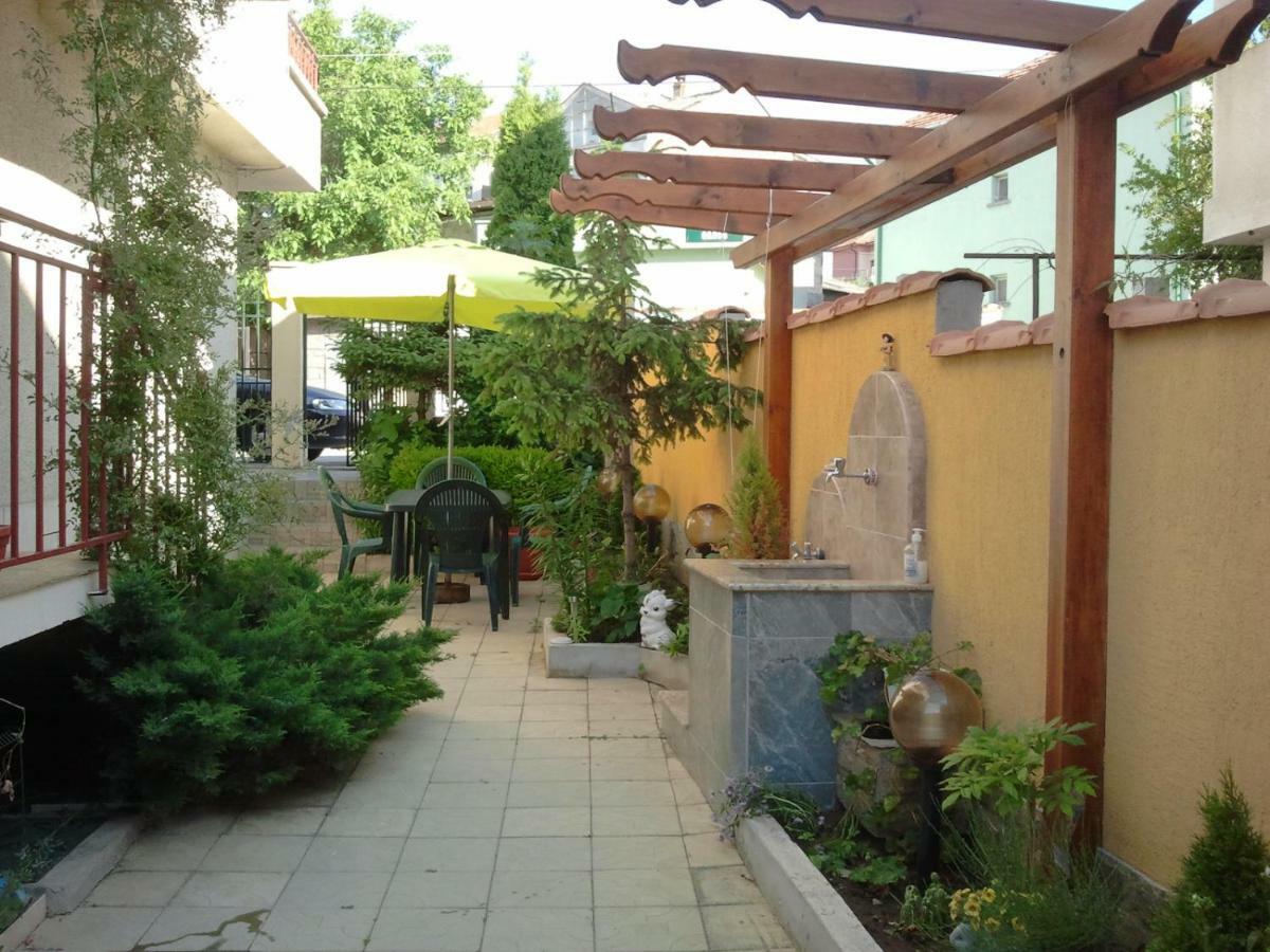 Vila Riviera 切尔诺莫雷茨 外观 照片