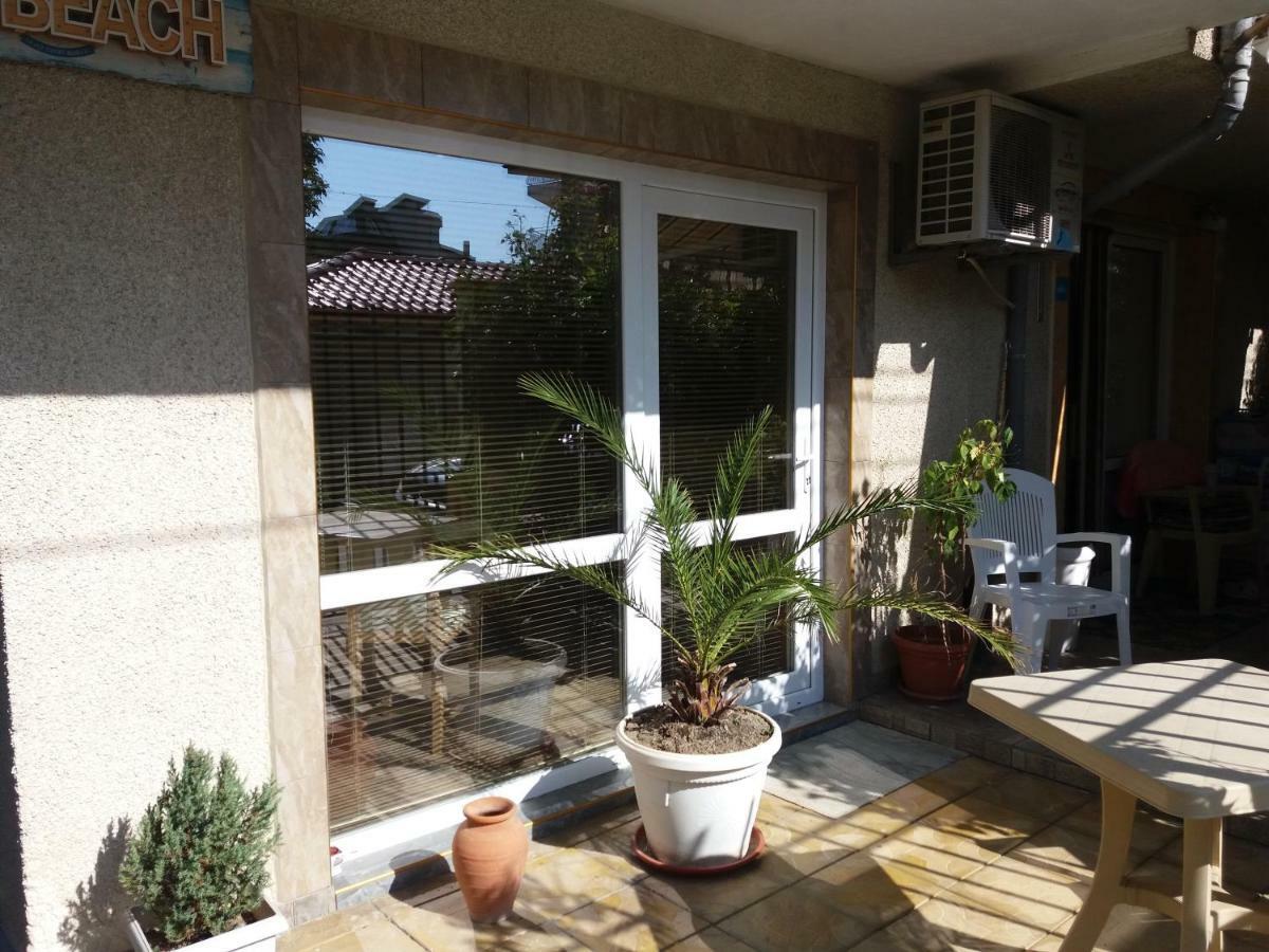 Vila Riviera 切尔诺莫雷茨 外观 照片